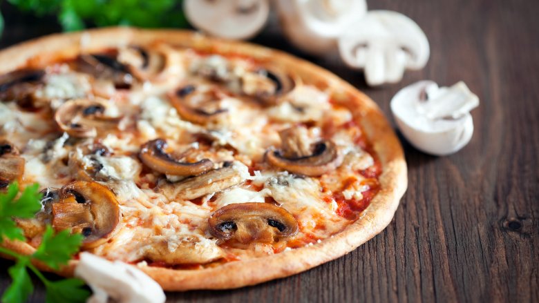 Mushroom & Garlic Pizza