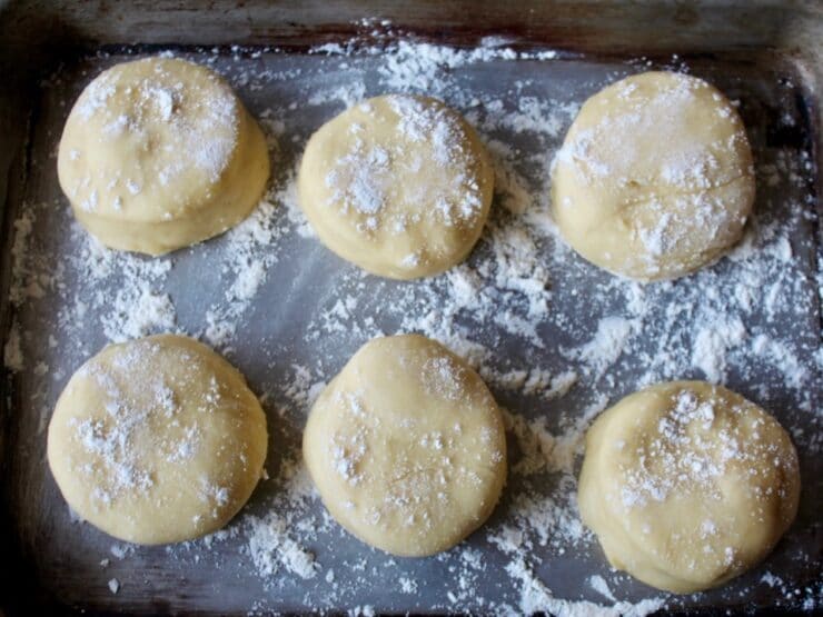 Semi-baked Sufganiyot Filled with Jelly Ready to Bake 12 pcs